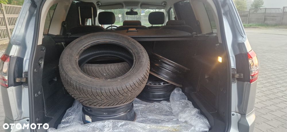 Ford S-Max 2.0 TDCi DPF Titanium - 33