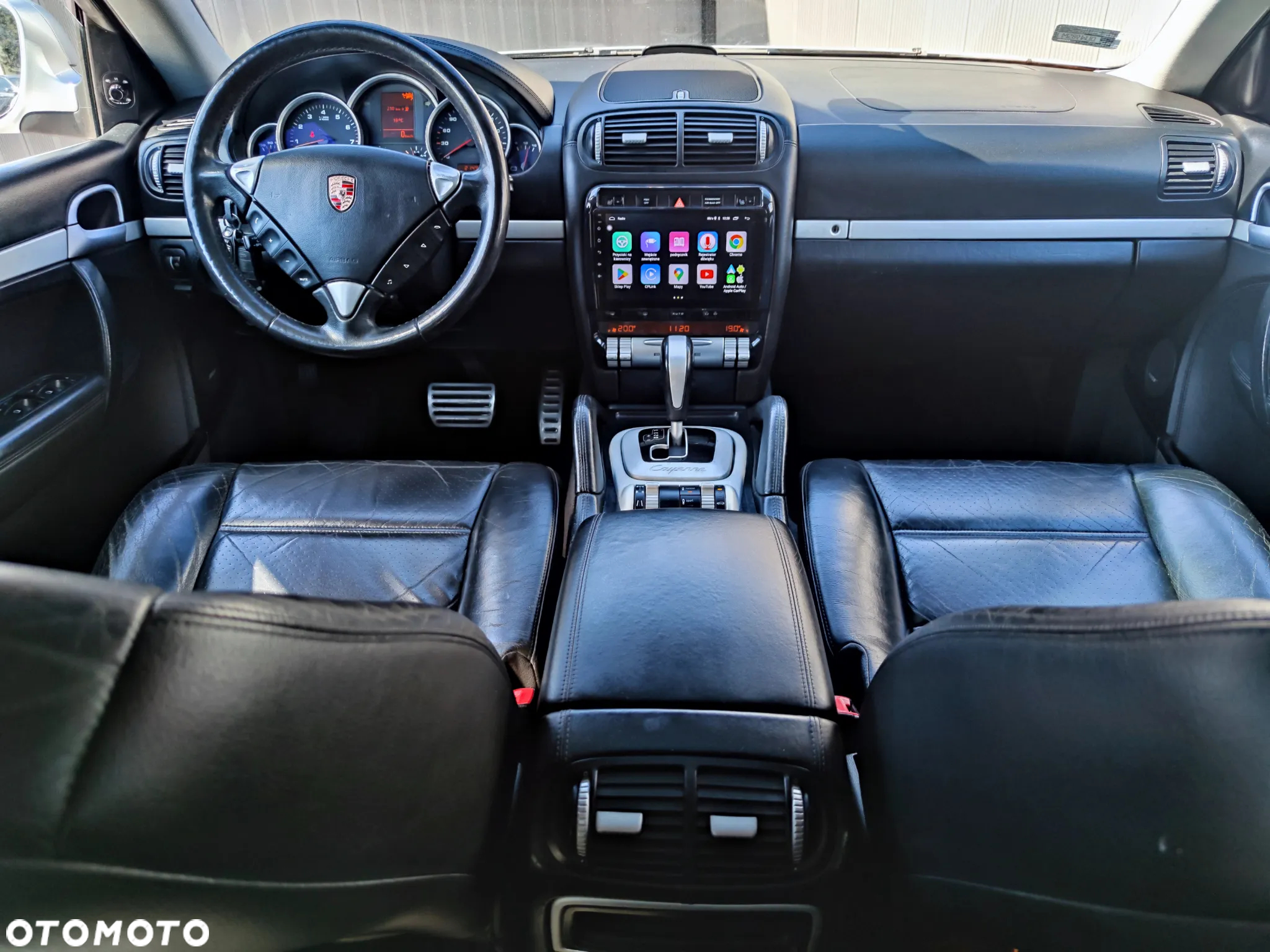 Porsche Cayenne - 30