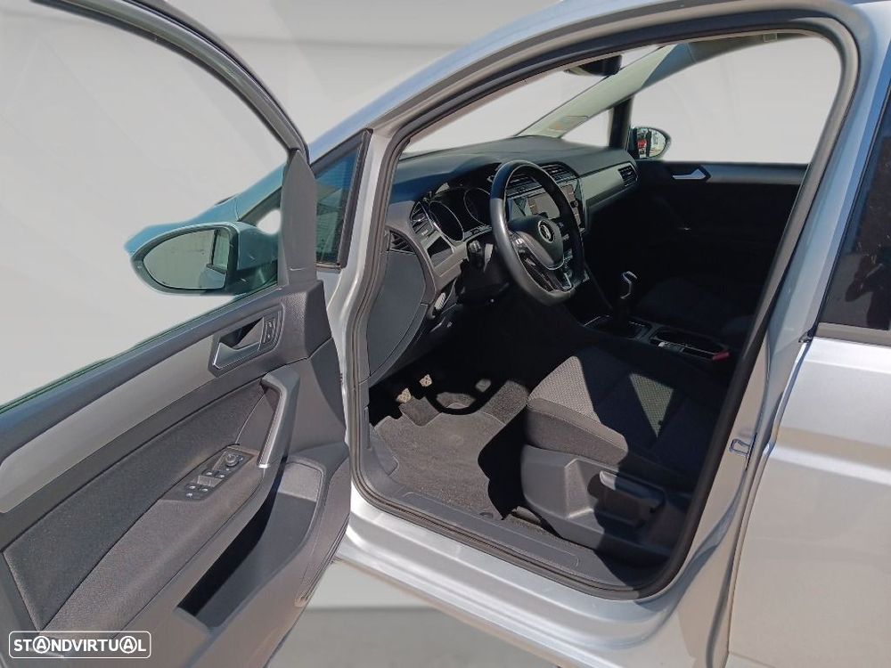 VW Touran 2.0 TDI Confortline - 9