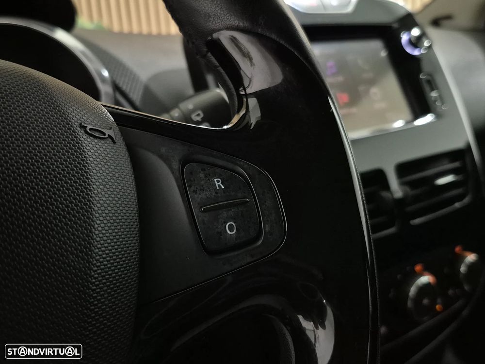 Renault Clio Sport Tourer 0.9 TCE Dynamique S - 16