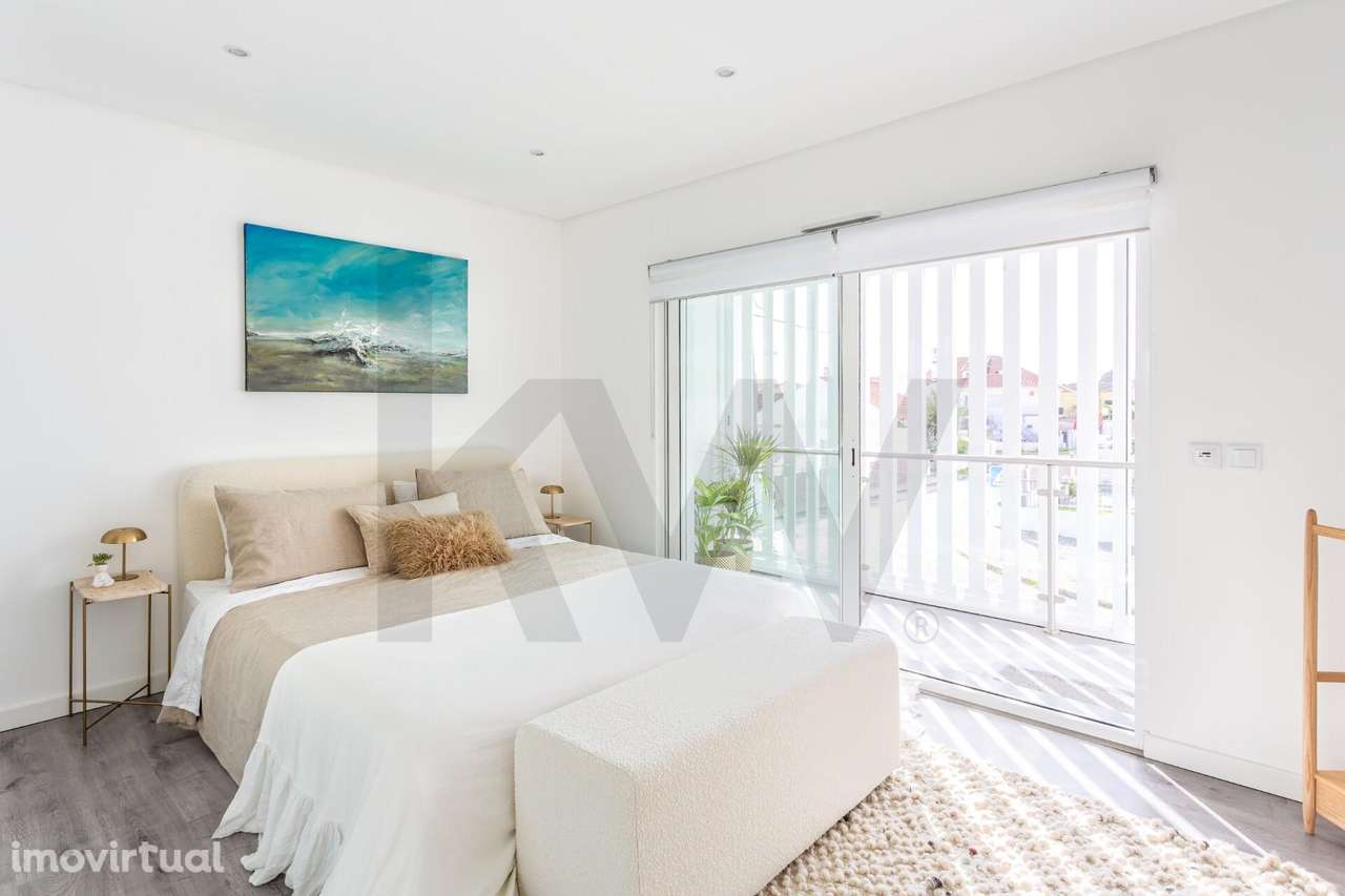 Moradia T4 de Arquitetura Moderna - Grande imagem: 2/25