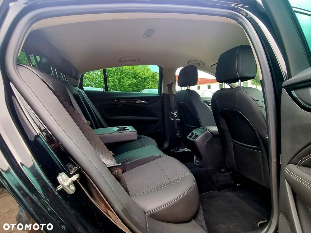 Opel Insignia - 21