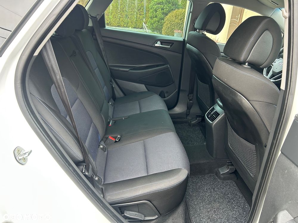 Hyundai Tucson 1.7 CRDI BlueDrive Comfort 2WD - 24