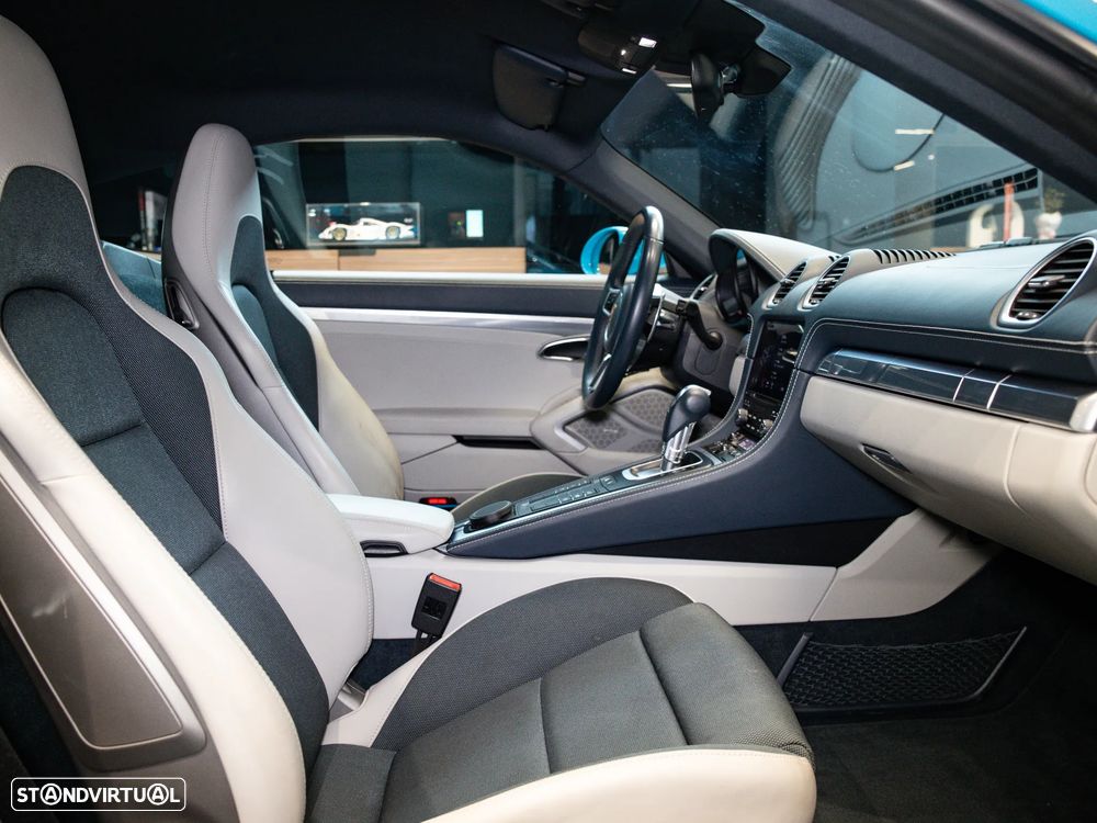 Porsche 718 Cayman 2.0 PDK - 36