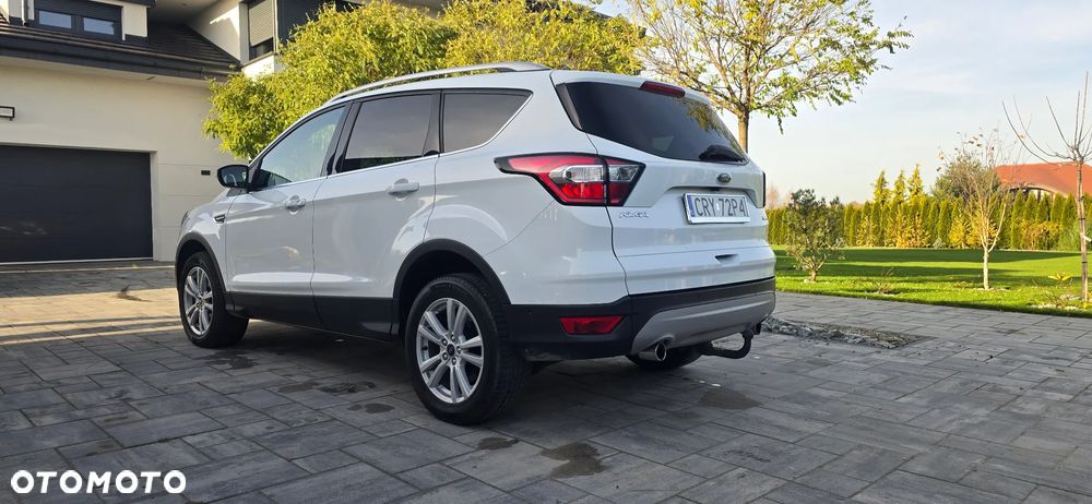 Ford Kuga - 10
