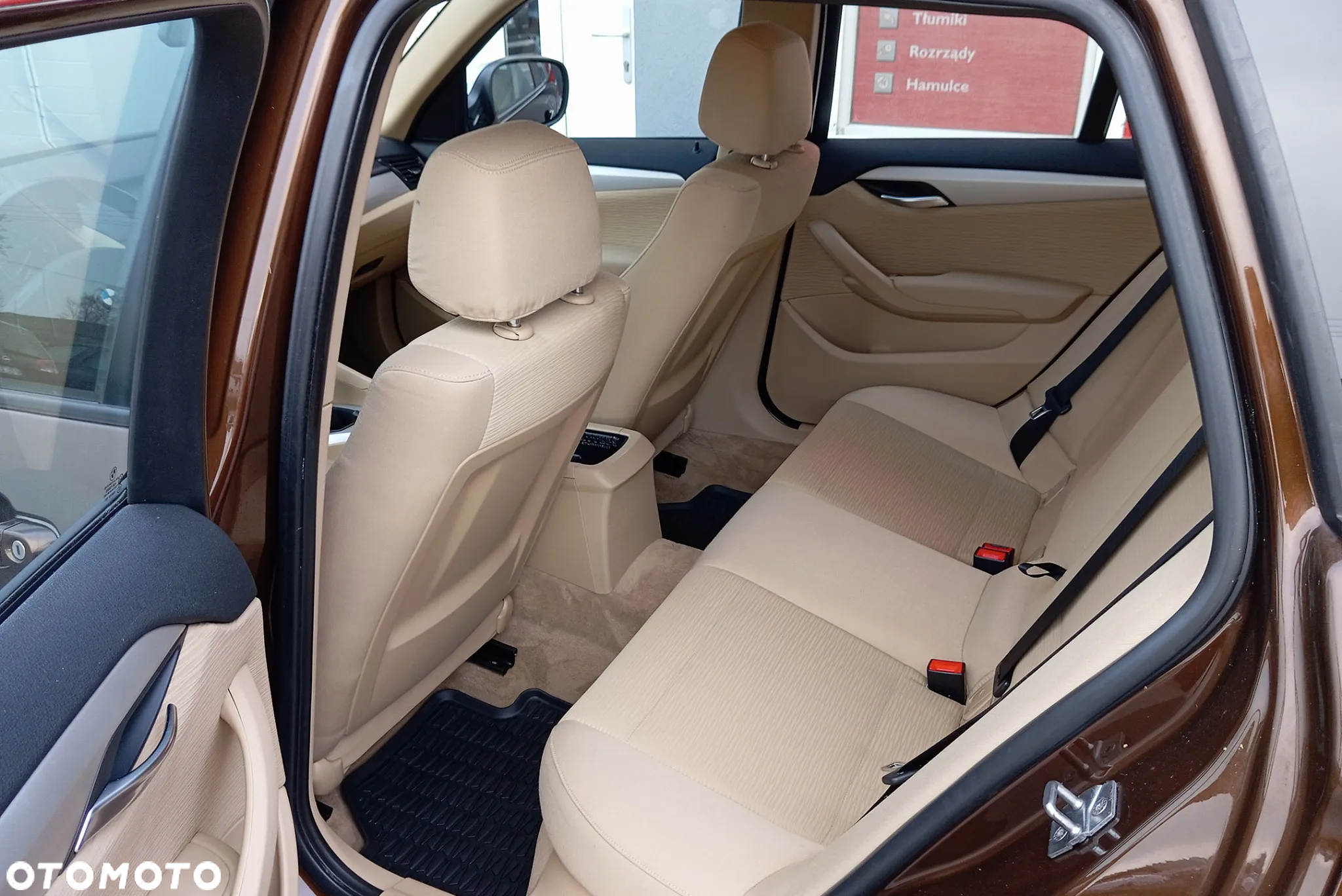 BMW X1 sDrive18i - 31