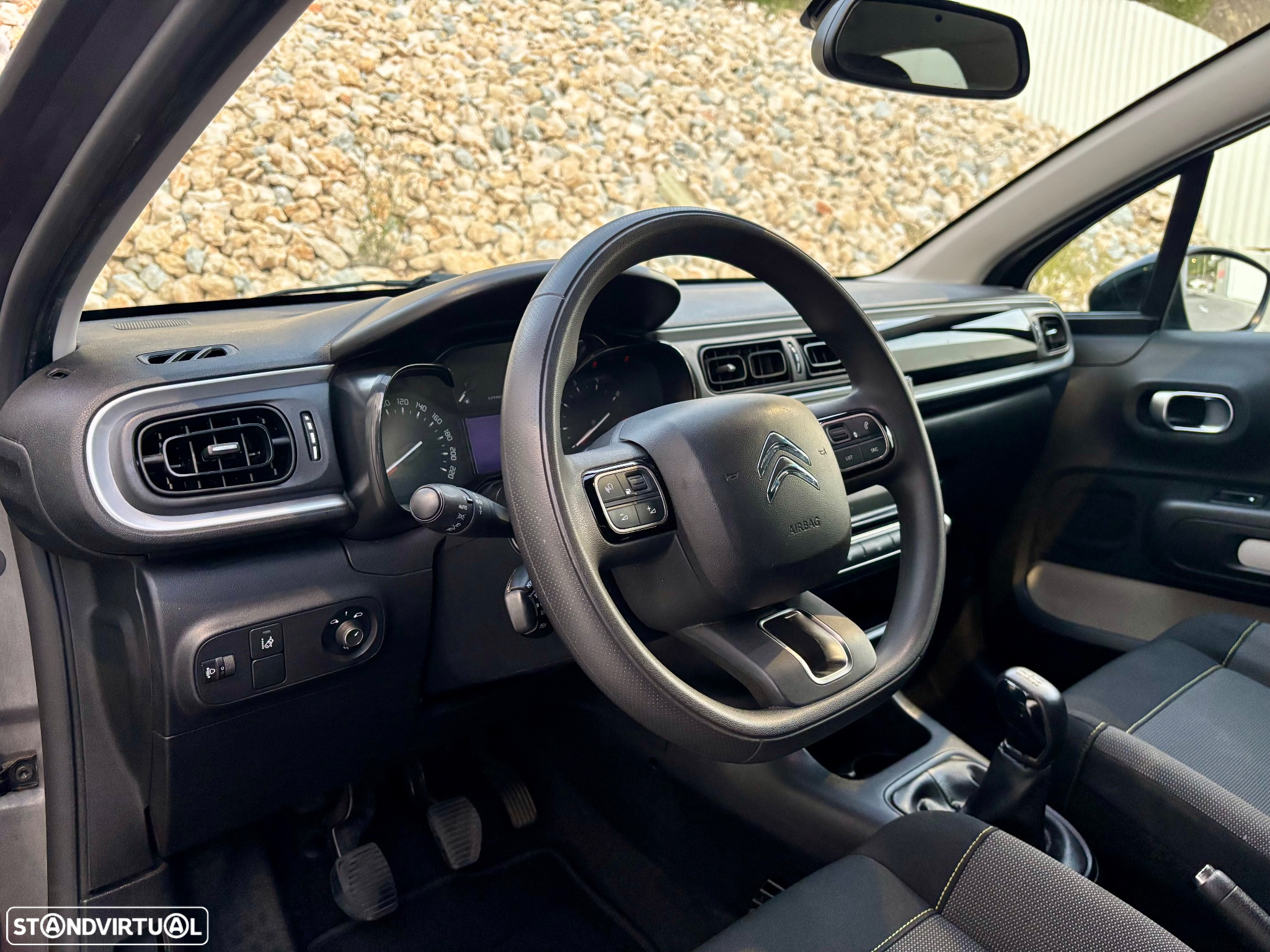 Citroën C3 1.2 PureTech Shine - 25