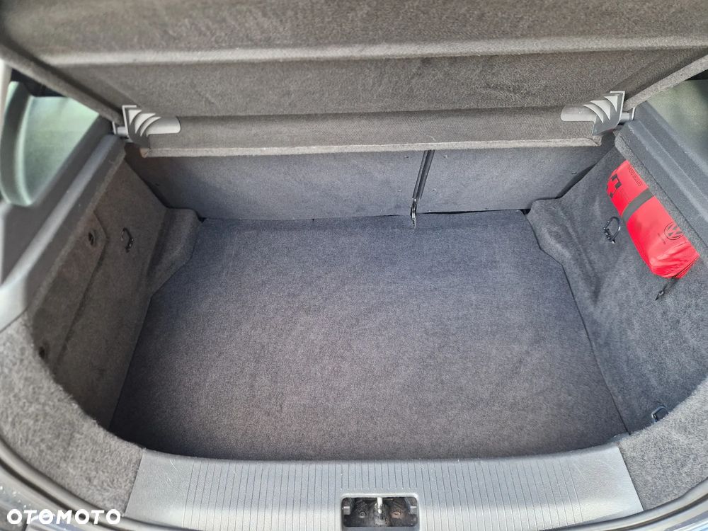 Opel Astra 1.6 Sport - 40
