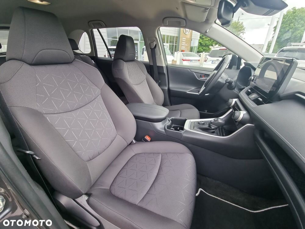 Toyota RAV4 - 11