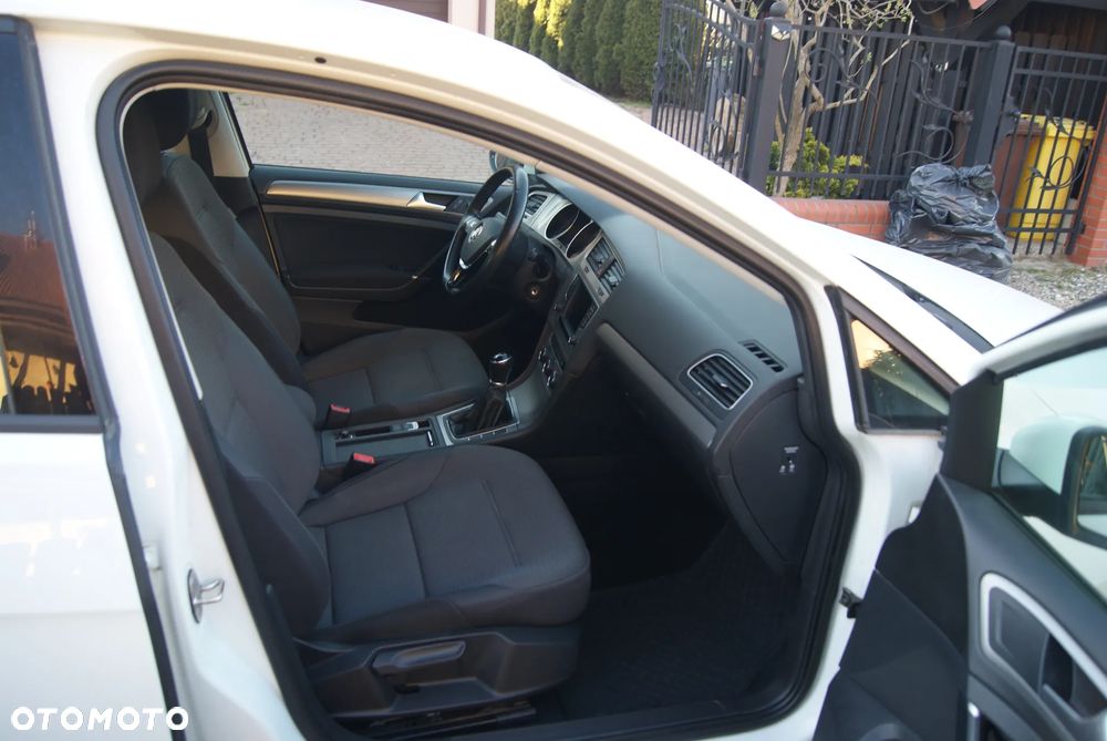 Volkswagen Golf 1.4 TSI BMT Comfortline - 16