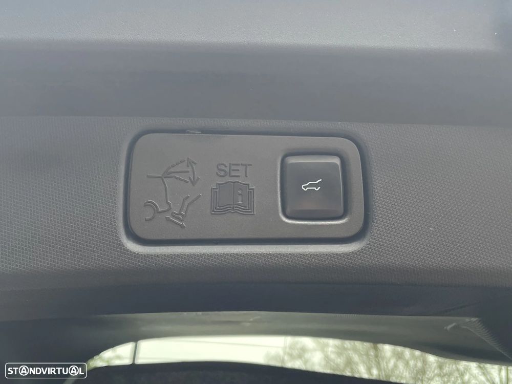 Ford Mustang Mach-E Standard - 34