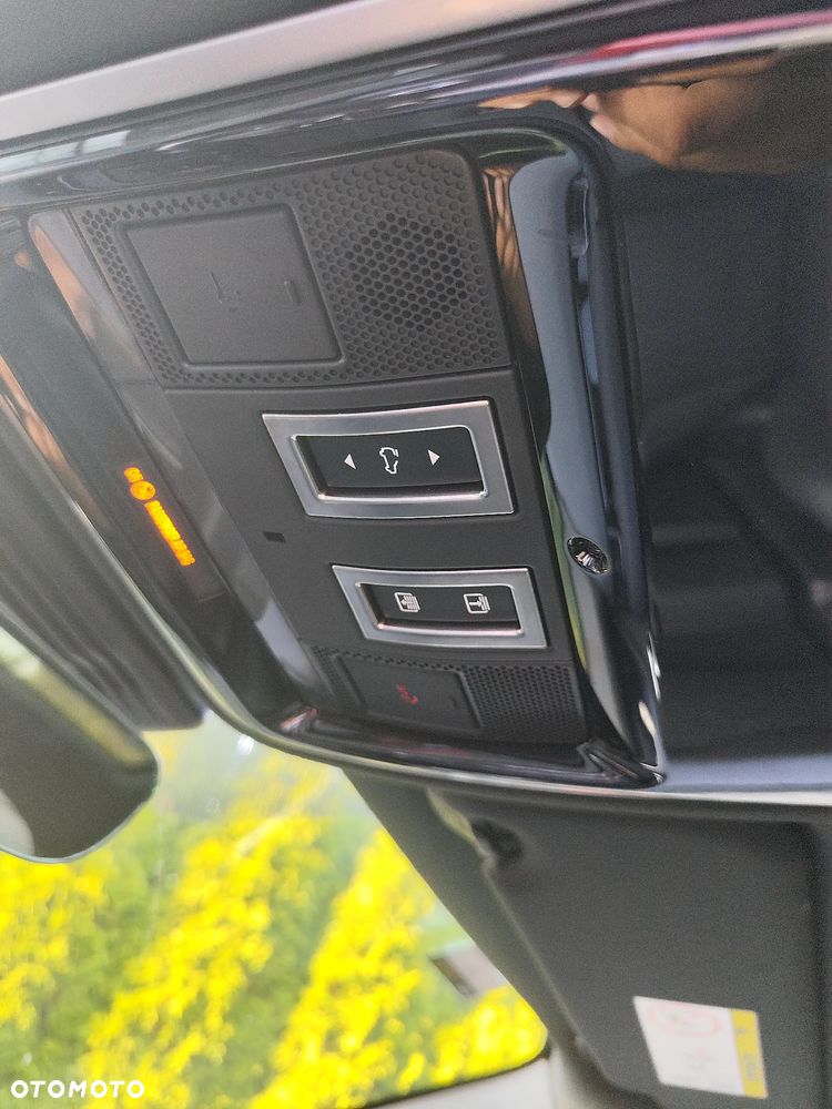Land Rover Range Rover Velar 3.0 D300 mHEV R-Dynamic SE - 8