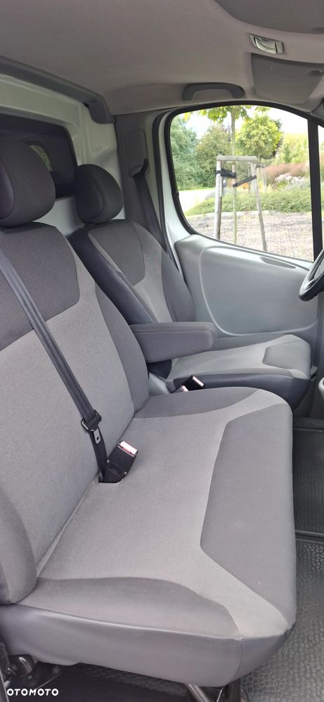 Renault Trafic - 16