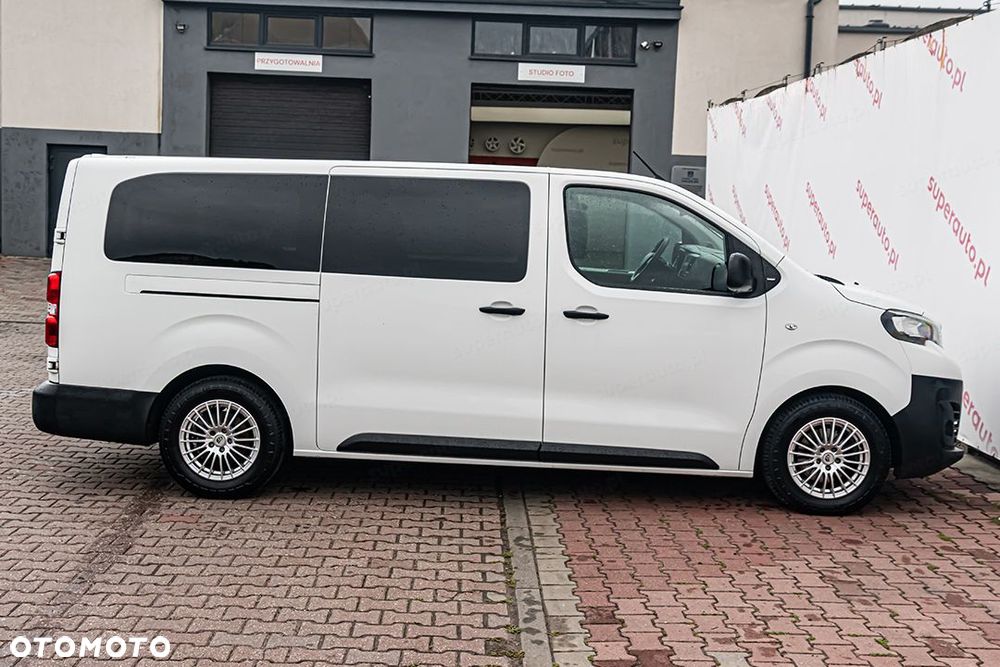 Peugeot Traveller - 6