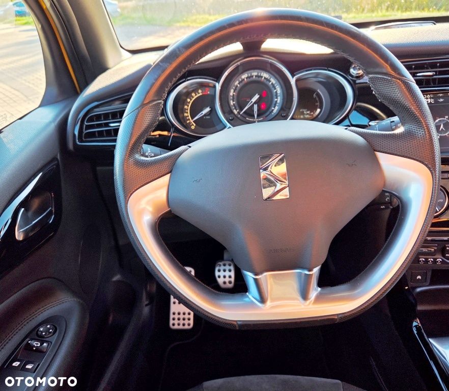 Citroën DS3 THP 155 Ultra-Prestige - 37