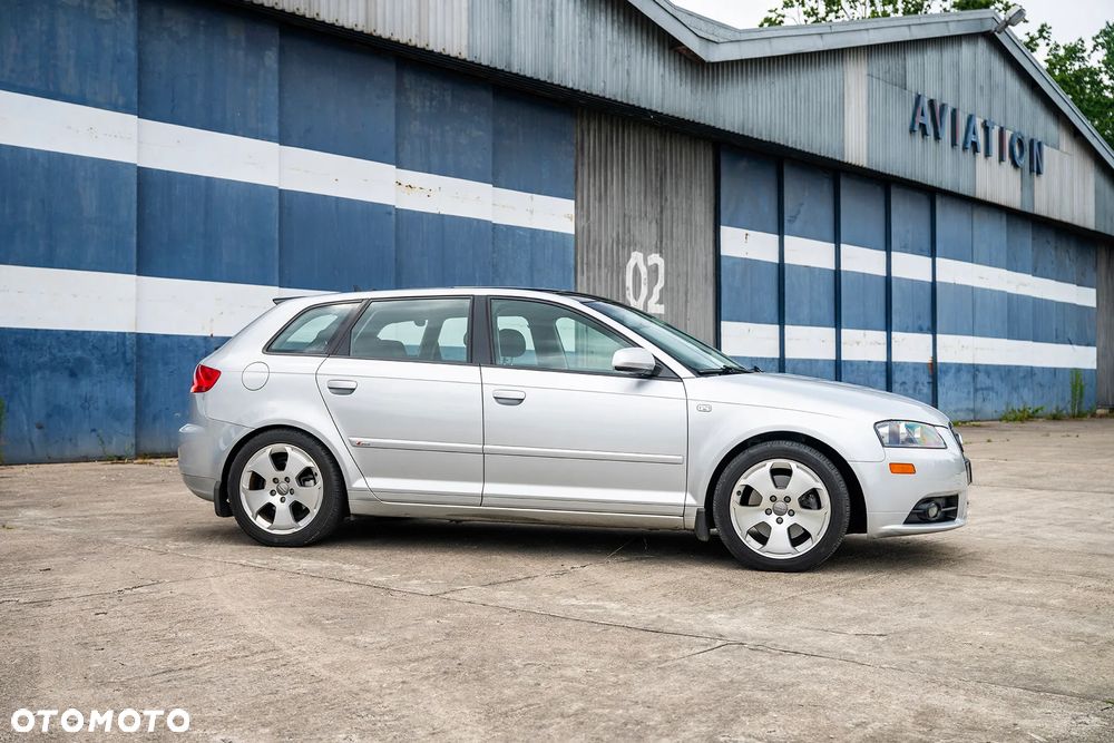 Audi A3 ver-3-2-sportback-quattro-s-tronic-s-line-sportpaket-plus - 4