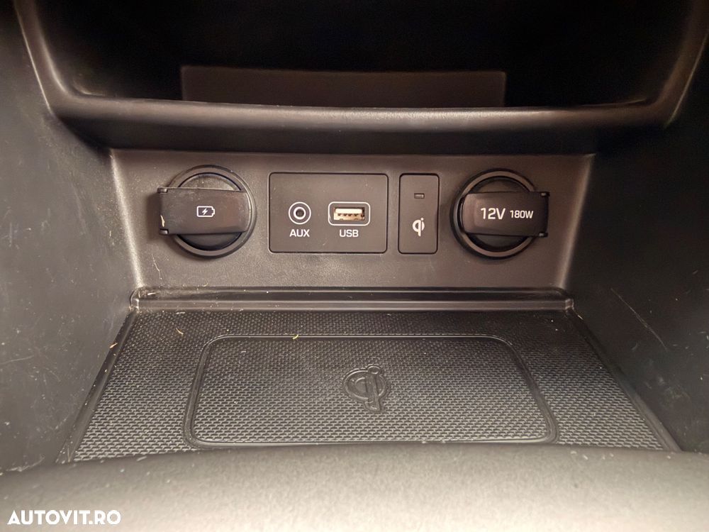 Hyundai KONA 1.6 T-GDI 4WD Aut. Premium - 24