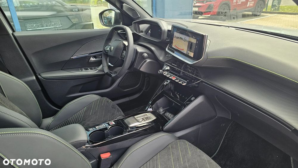 Peugeot 2008 Hybrid 136 e-DSC GT - 7