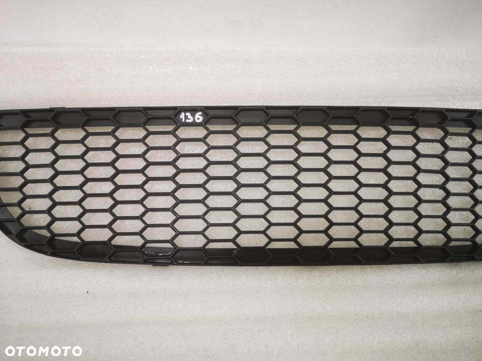 BMW E81 87 M-PAKIET 04- KRATKA ŚRODKOWA ZDERZAKA PRZEDNIEGO PRZÓD NR 51117906809 NR AUKCJI NK136 - 3