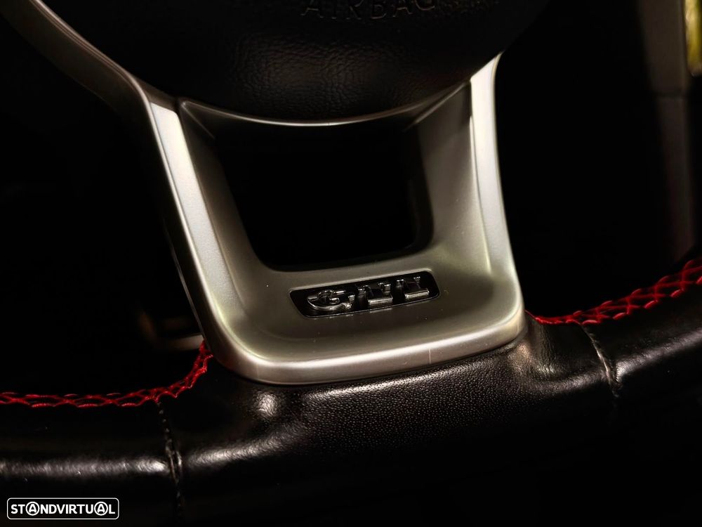 VW Golf GTI TCR 2.0 TSI OPF DSG - 30