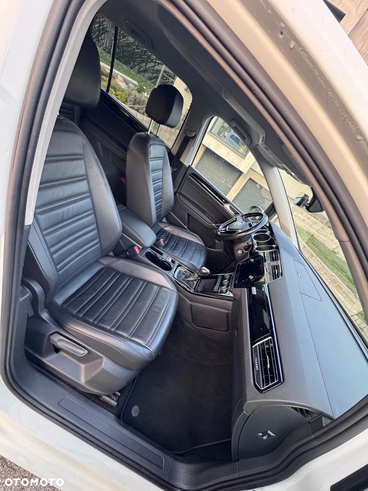 Volkswagen Touran 2.0 TDI BMT Highline DSG - 9