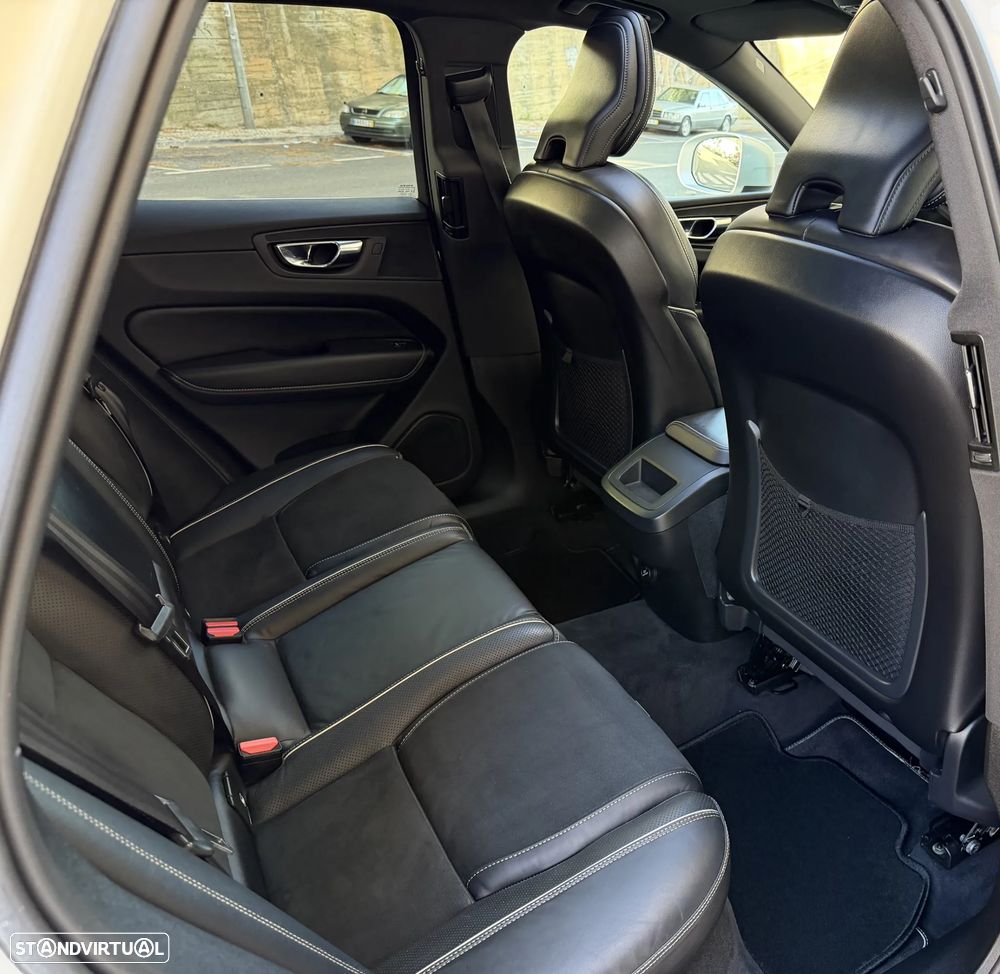 Volvo XC 60 2.0 T6 R-Design AWD - 28