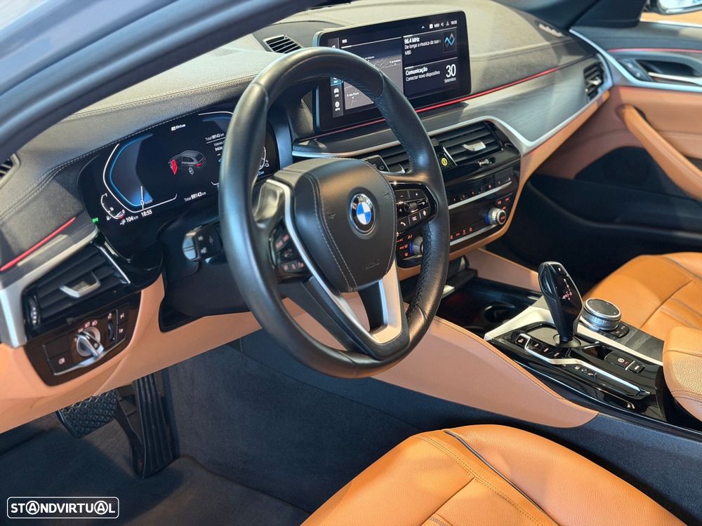 BMW 530 e Line Luxury — fotografia 11