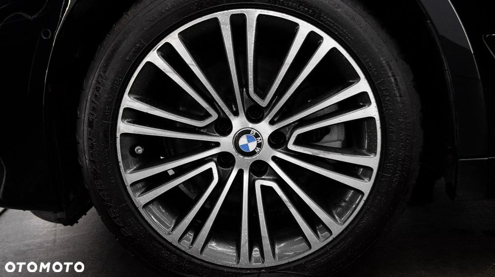 BMW Seria 5 518d Sport Line sport - 10