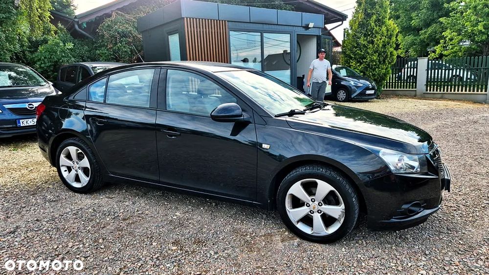 Chevrolet Cruze 1.6 LS - 9
