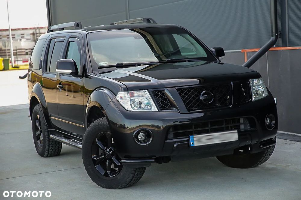 Nissan Pathfinder 2.5 D LE EU5 - 1