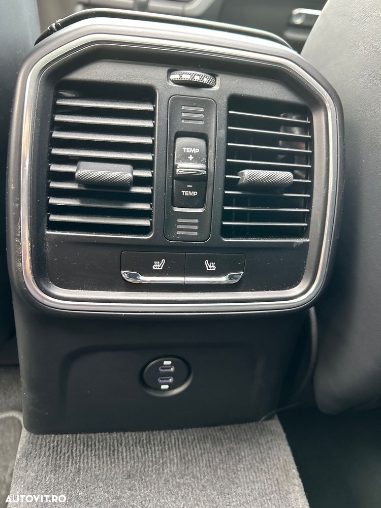 Porsche Macan T - 24