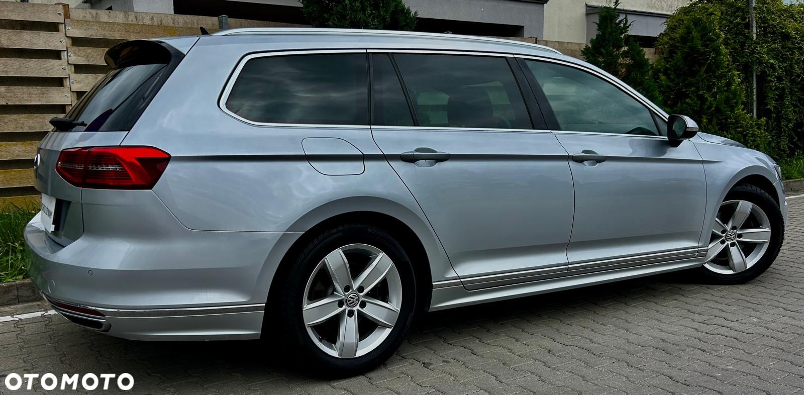Volkswagen Passat Variant 1.8 TSI (BlueMotion Technology) DSG Highline - 3
