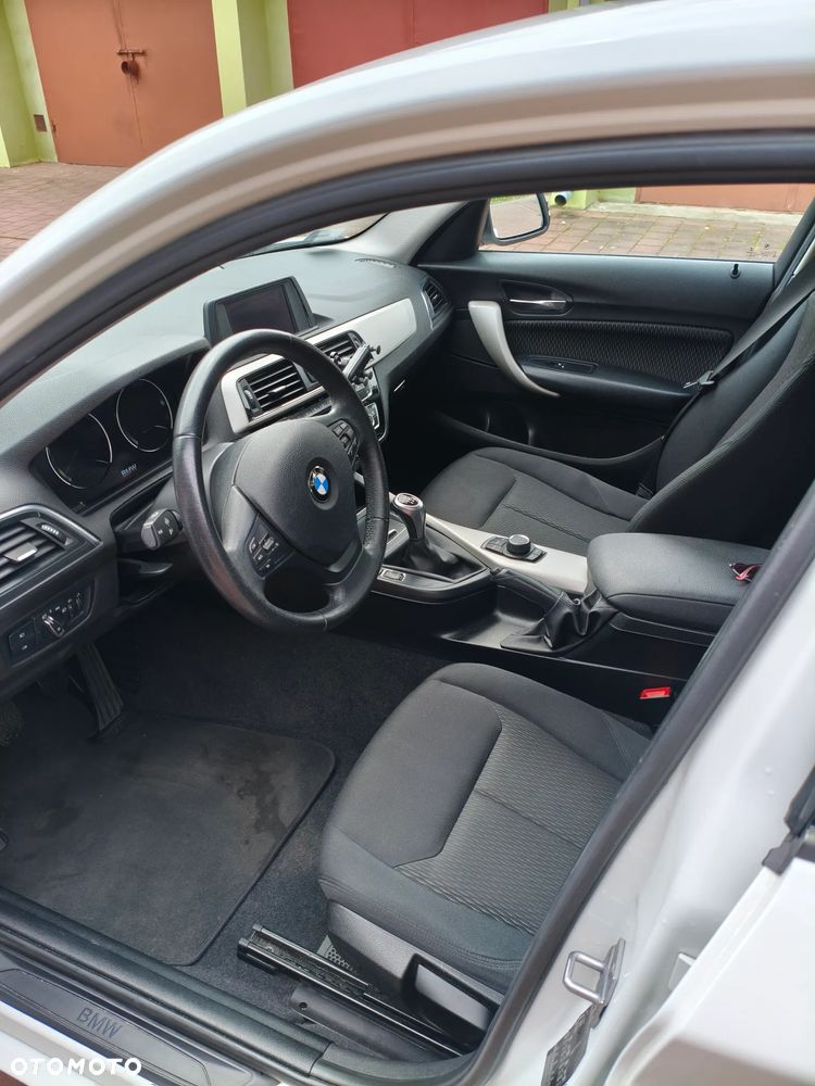 BMW Seria 1 - 24