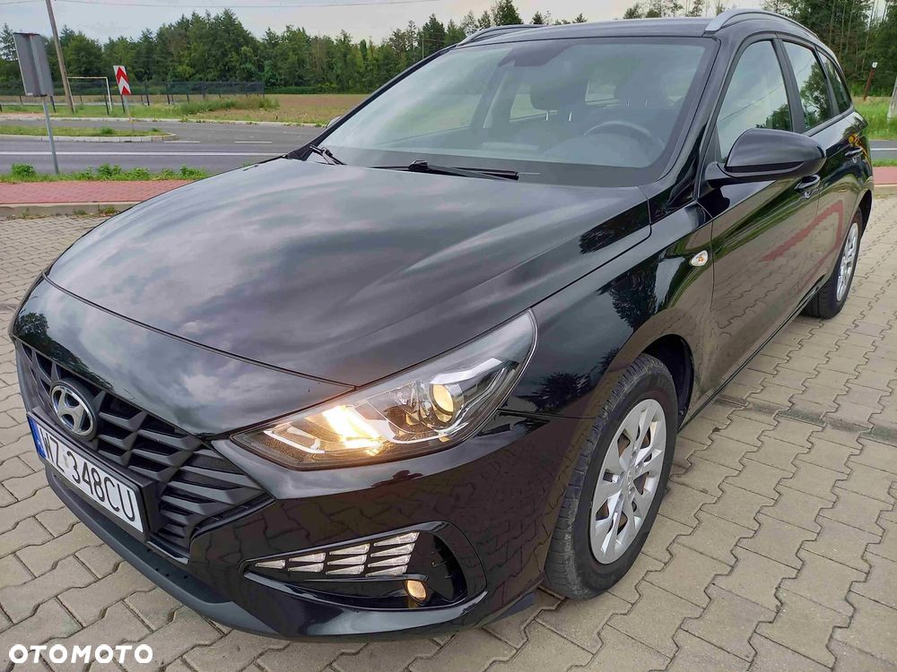 Hyundai i30 1.5 DPI Classic + - 13