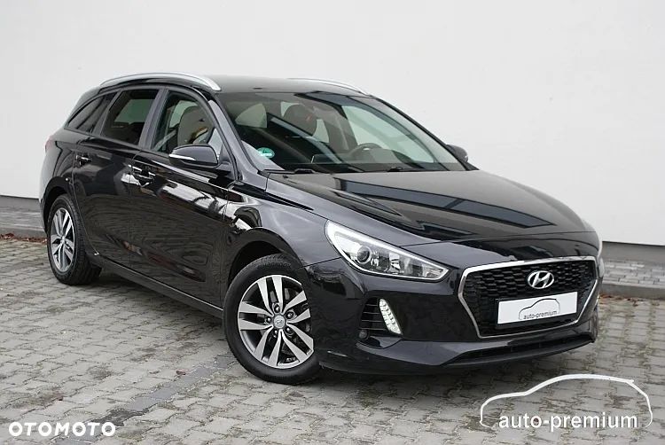 Hyundai i30 Kombi 1.6 CRDI Family+ - 31