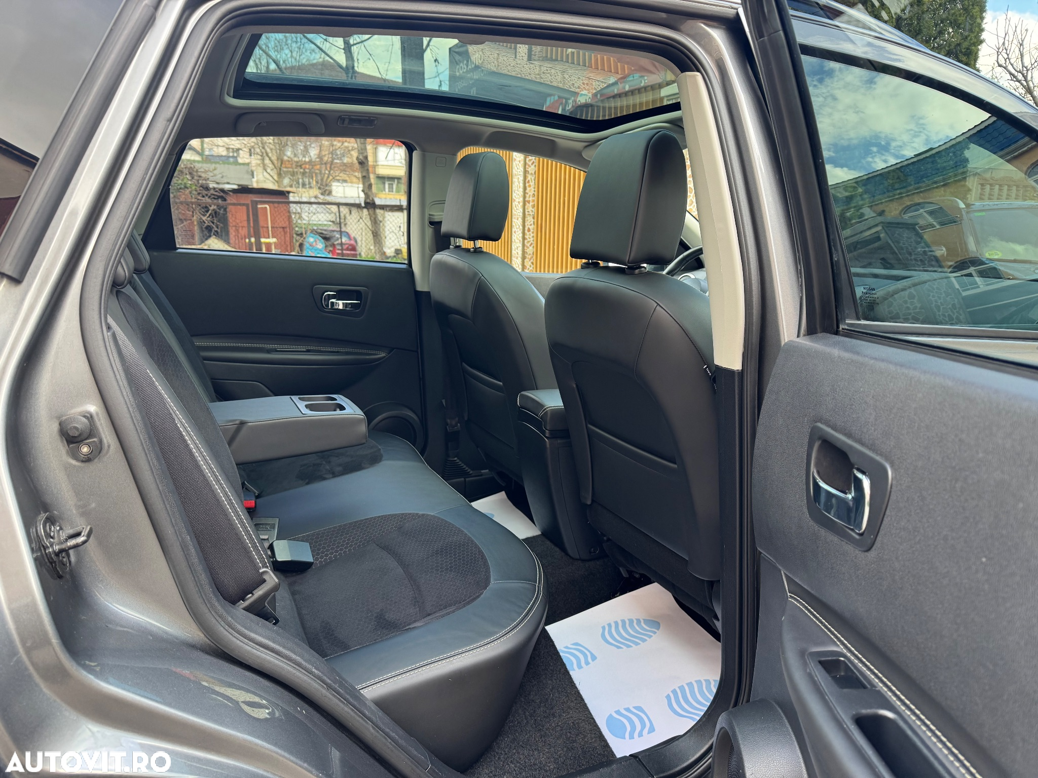 Nissan Qashqai 1.6 DCI 4 x 4 DPF tekna - 9