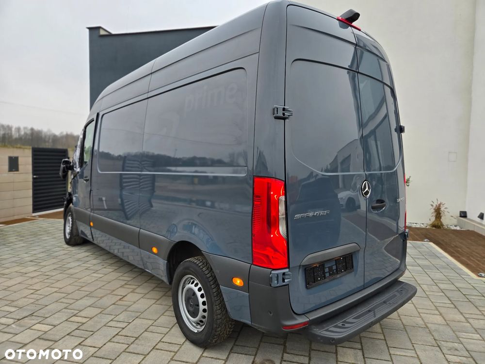 Mercedes-Benz Sprinter - 15