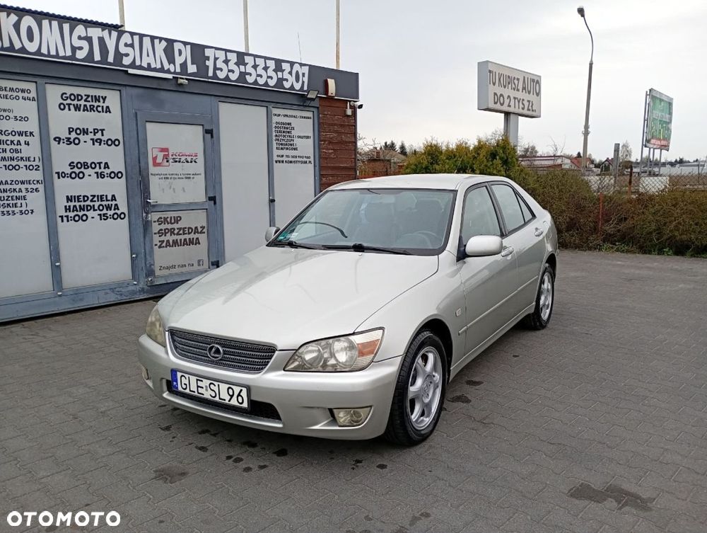 Lexus IS - 2