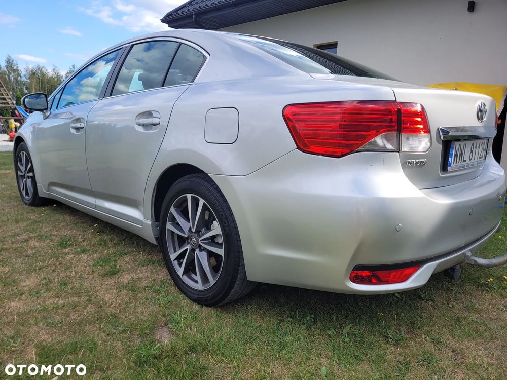 Toyota Avensis 1.8 Premium EU5 MS - 9