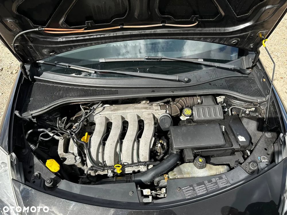 Renault Clio 1.6 16V 130 GT - 8