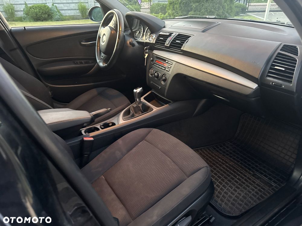 BMW Seria 1 - 12