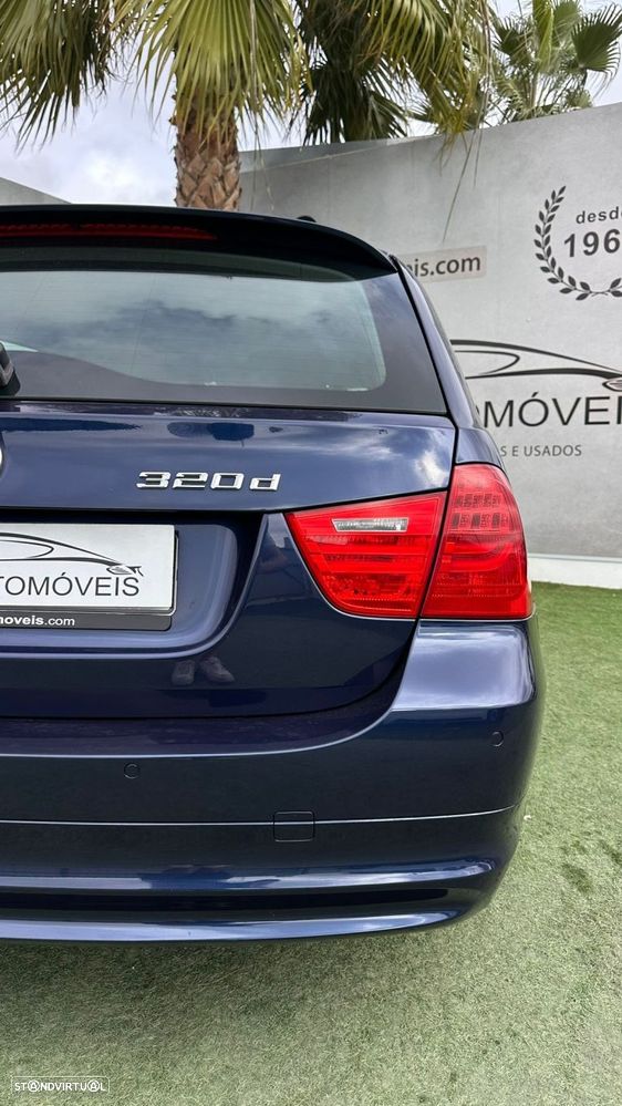 BMW 320 d Touring - 16