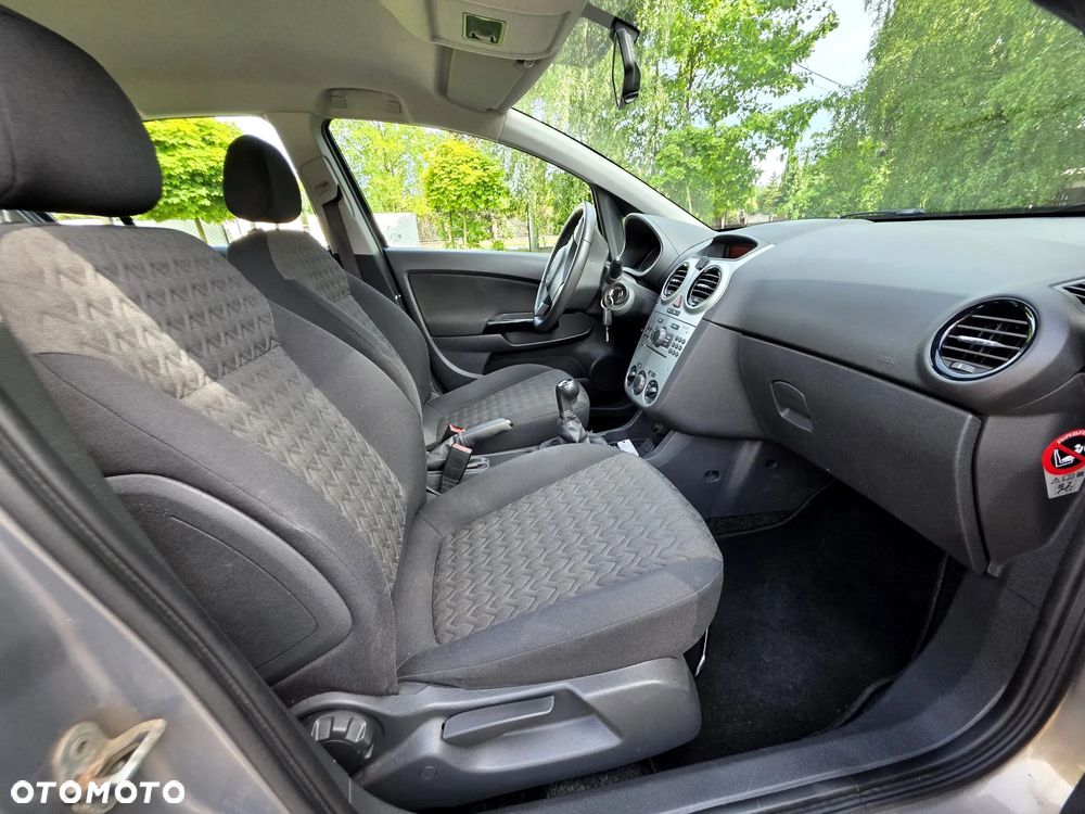 Opel Corsa 1.4 16V Active - 11