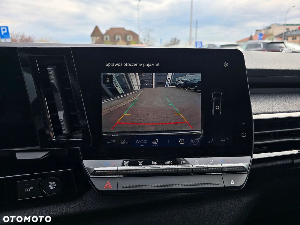 Renault Austral 1.3 TCe mHEV Evolution - 31