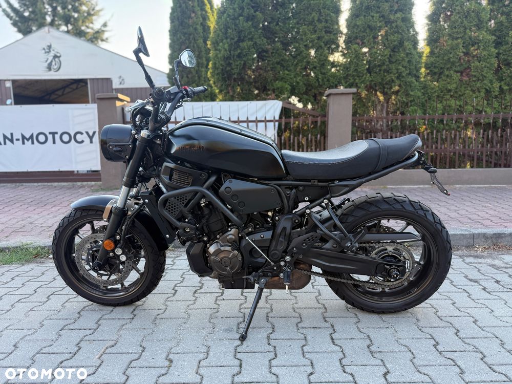 Yamaha XSR - 16