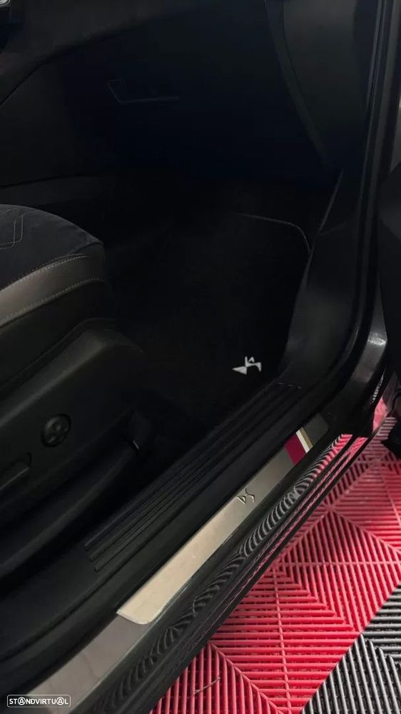 DS DS7 Crossback 1.5 BlueHDi Performance Line EAT8 - 16