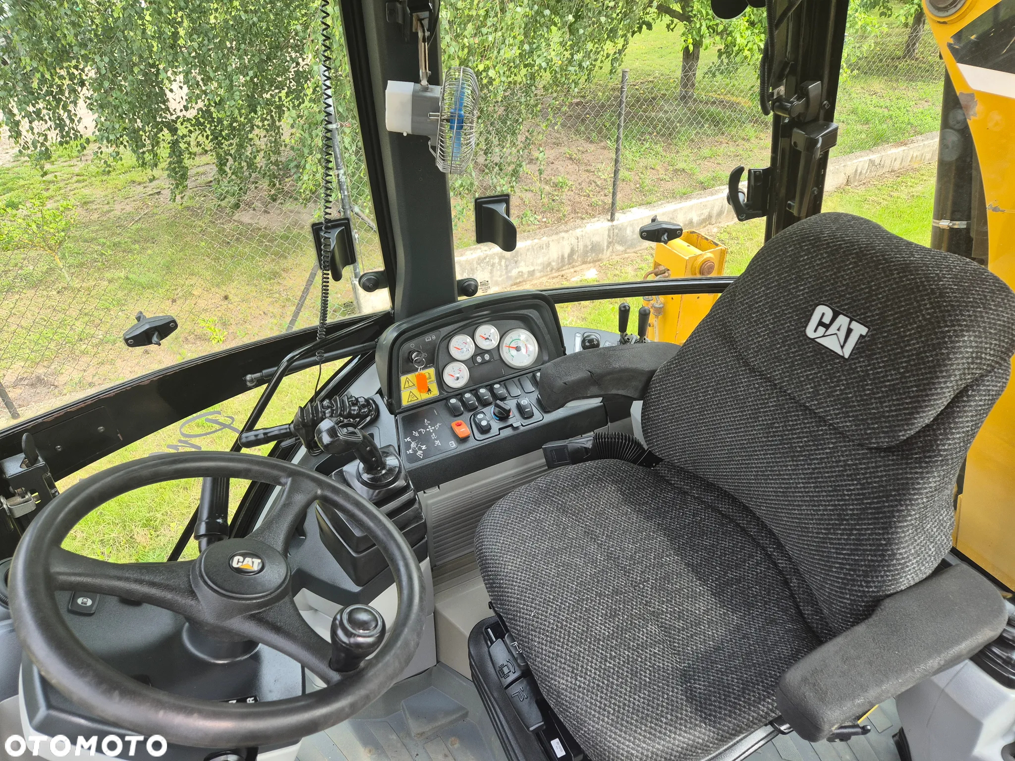 Caterpillar 434e - 12