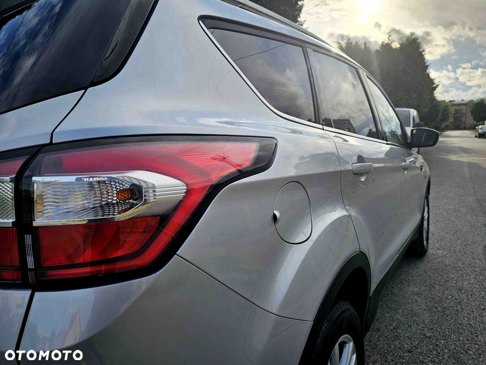 Ford Kuga 2.0 TDCi 2x4 Titanium - 7