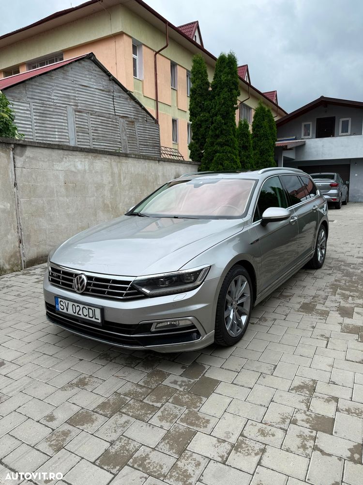 Volkswagen Passat - 1