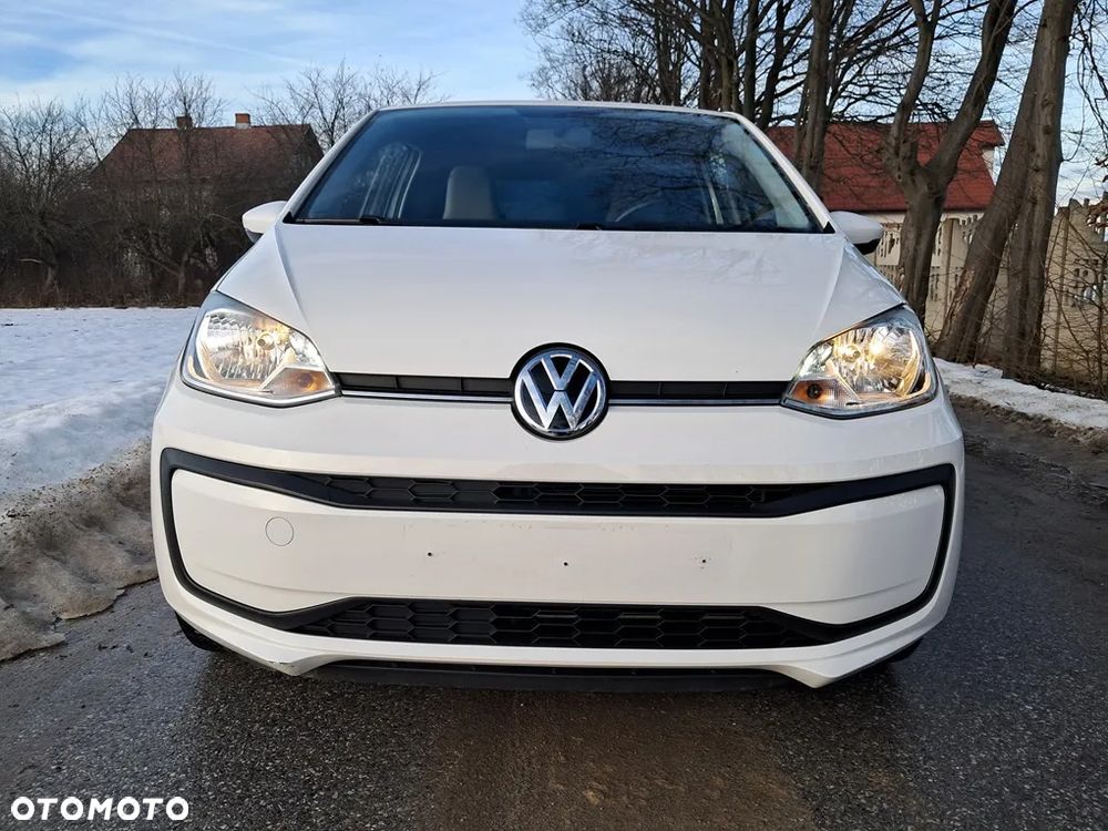 Volkswagen up! Active - 10